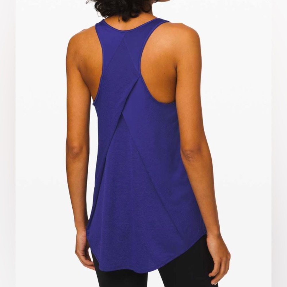 #136 NWT Lululemon Essential Tank *Pleated - 
Larkspur - Sz 6
